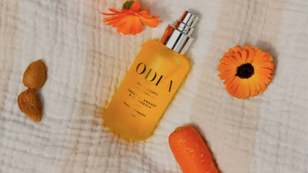 L'huile corps oden, nourrissante et illuminatrice