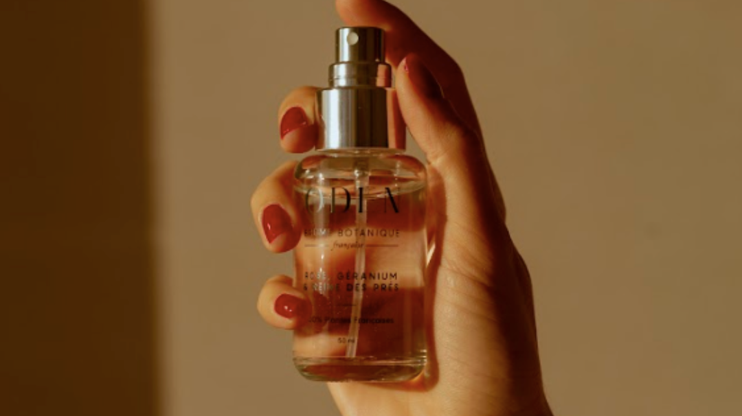 L'eau florale de rose de damas française