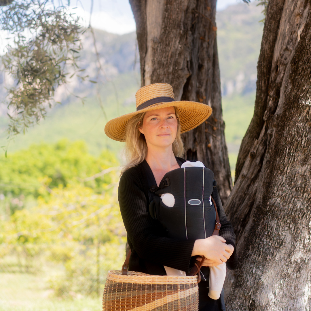 Mylène, cultivatrice de fleurs d'oranger
